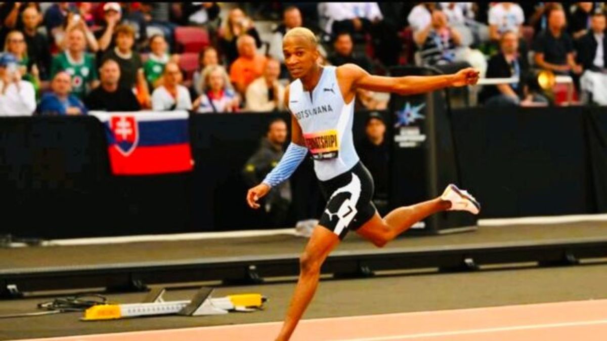 Collen Kebinatshipi storms to 400m title in Budapest